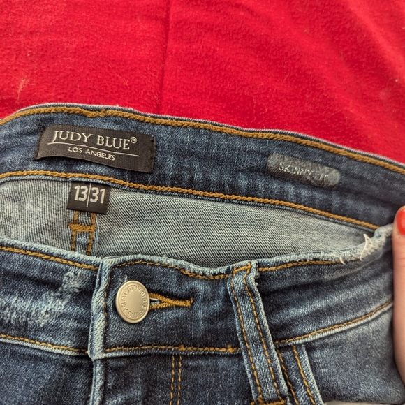 Judy blue distressed skinny jeans - Picture 2 of 2